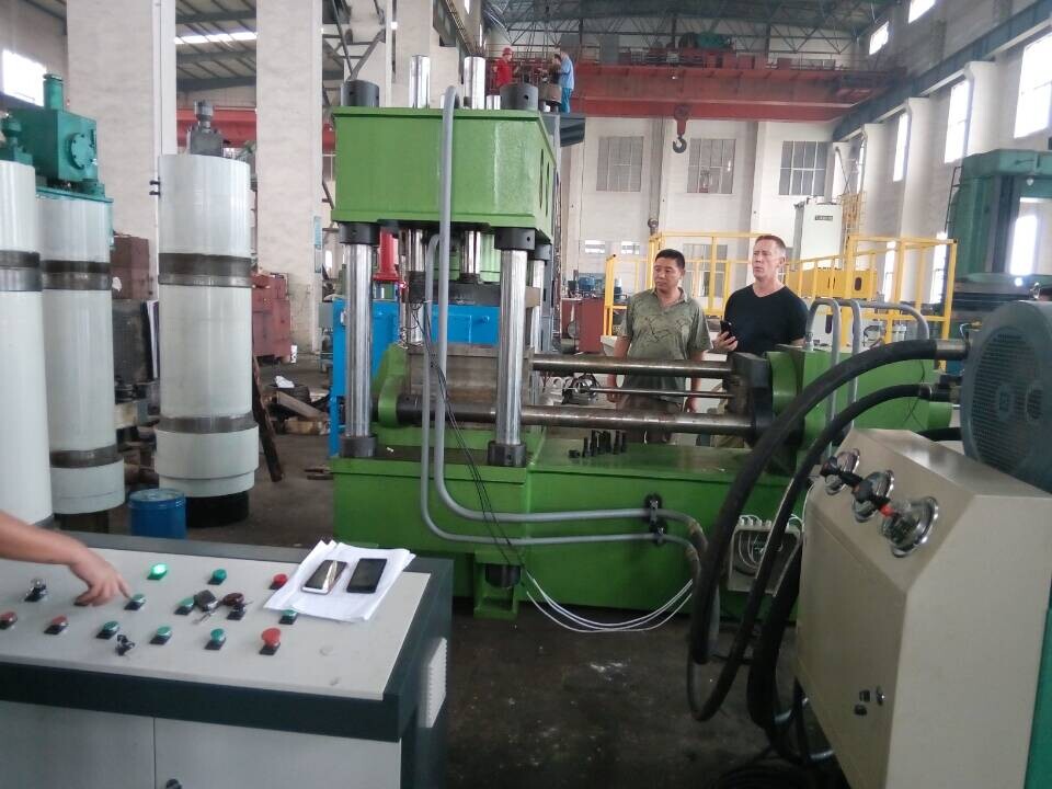 horizontal hydraulic forging press